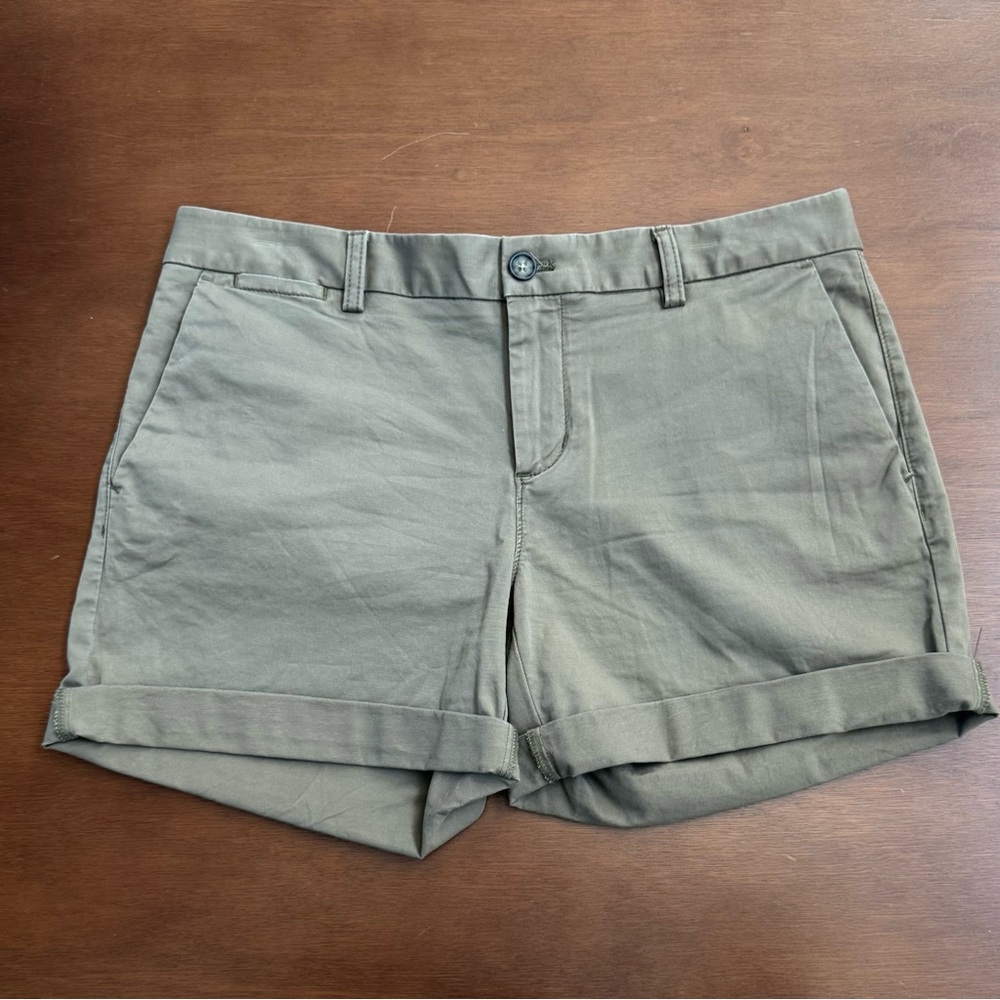 Banana Republic Khaki Women's Shorts